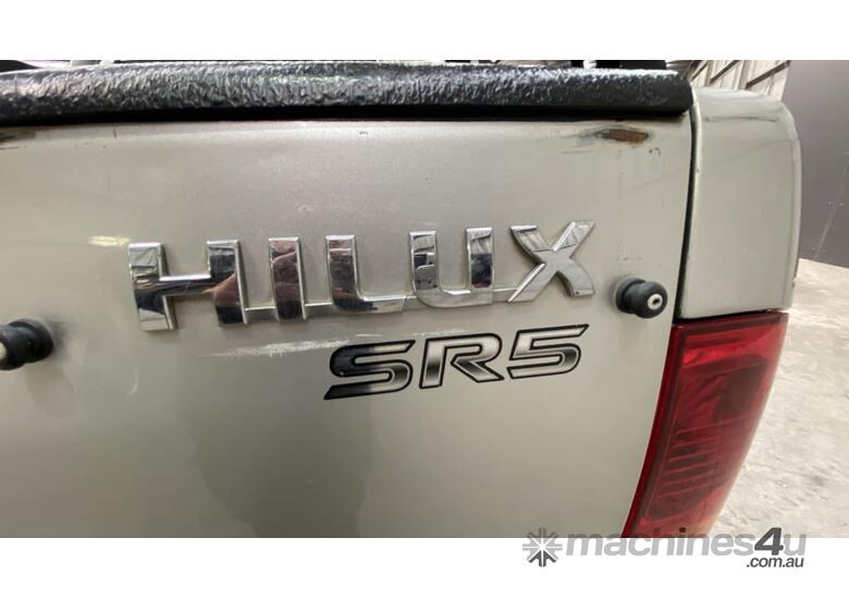 caption 2010 Toyota Hilux 4x4 SR5 Dual Cab T/Diesel (Manual)