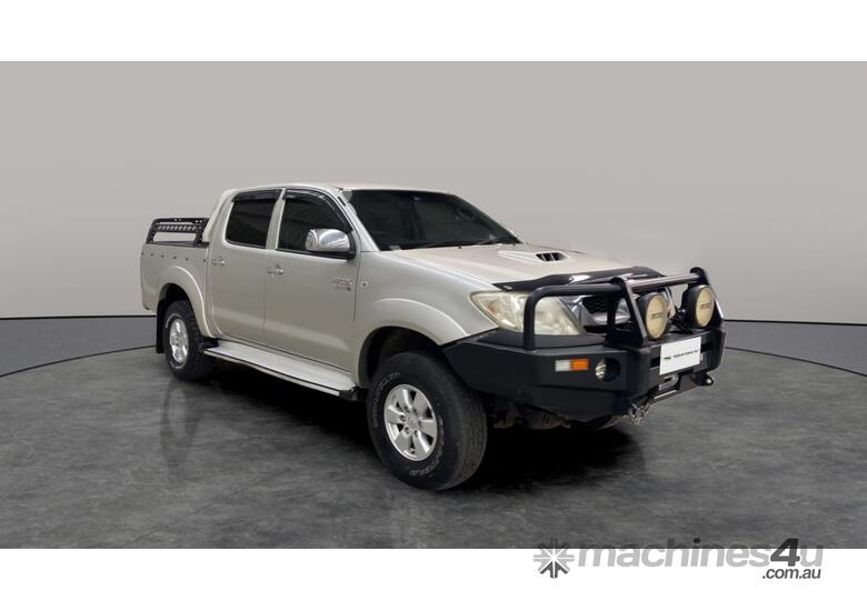 caption 2010 Toyota Hilux 4x4 SR5 Dual Cab T/Diesel (Manual)