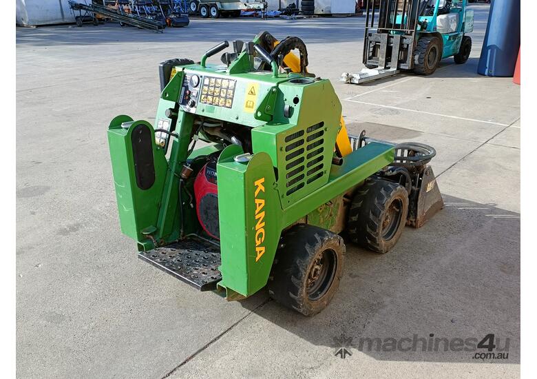 caption 2011 Kanga Mini Loader
