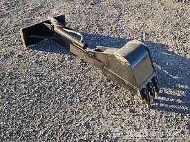 Unused Captok Straight Digging Arm to suit Mini Skidsteer Loader  - picture2' - Click to enlarge