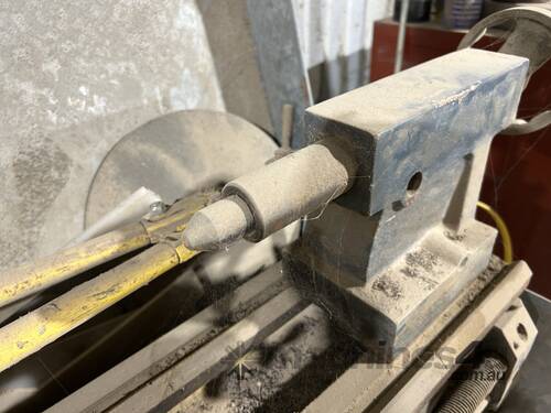 caption Herless SSB-10BS Metal Lathe