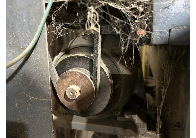 caption Herless SSB-10BS Metal Lathe