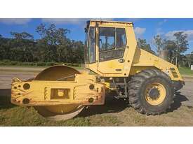 BOMAG BW211 SMOOTH DRUM ROLLER  - picture0' - Click to enlarge