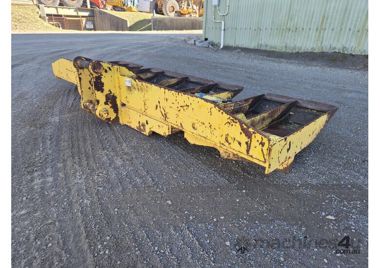 caption Rail Track Cleaner Attachment