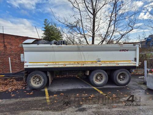 caption 2022 IFC (ARROW) TRI AXLE TIPPING DOG