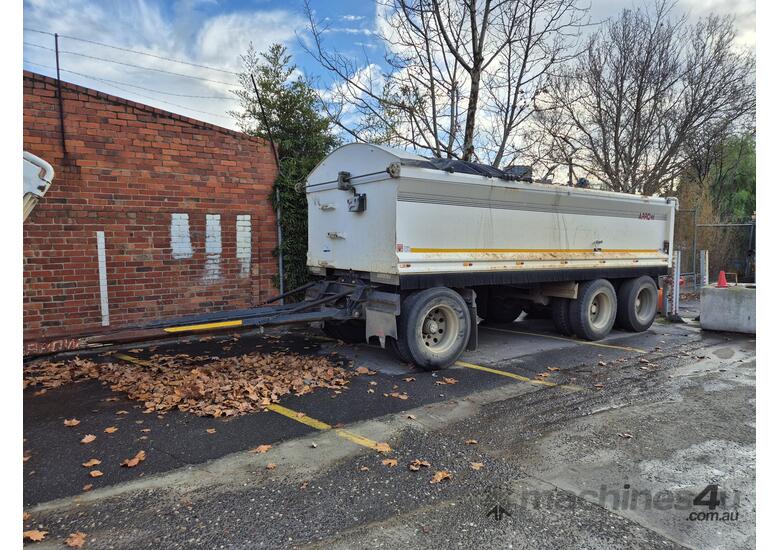 caption 2022 IFC (ARROW) TRI AXLE TIPPING DOG