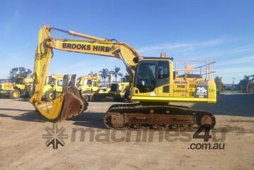 Komatsu PC270LC-8 Excavator Steel Tracked - 30 to 34 tonne for  