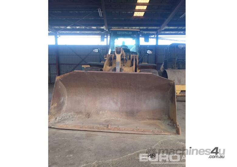 caption 2012 CAT 966H