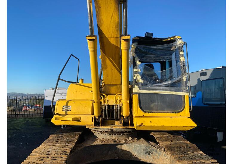 caption Komatsu PC200-7 Excavator (Steel Tracked)