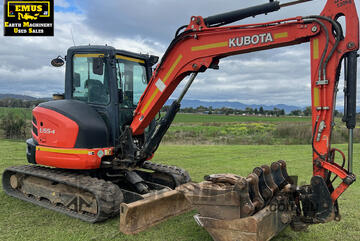 2020 Kubota U55-4 Excavator, Tilting Hitch, E.M.U.S MS1098