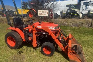 Tractor Kubota B1550 15HP 4x4 FEL 3PL ROPS 4120hrs