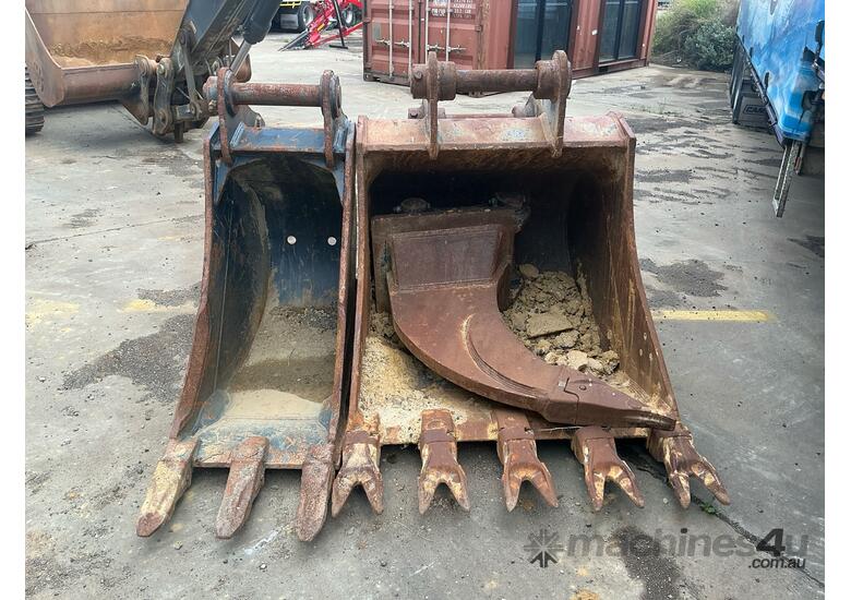 caption 2020 John Deere E210LC Excavator