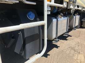 2023 Nissan UD Quon CD 25 360 Curtain Sider - picture2' - Click to enlarge