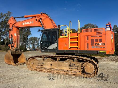 2017 Hitachi ZX690-5B