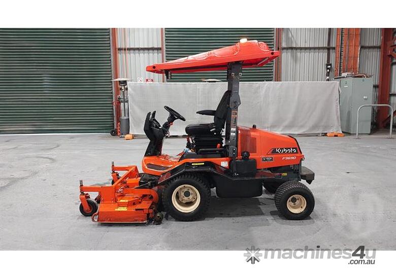 caption Kubota F3690