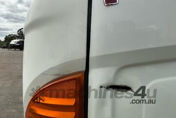 2013 Hino FG 500 1628 Curtainsider Day Cab 2013 Hino FG 500 1628 Curtainsider Day Cab