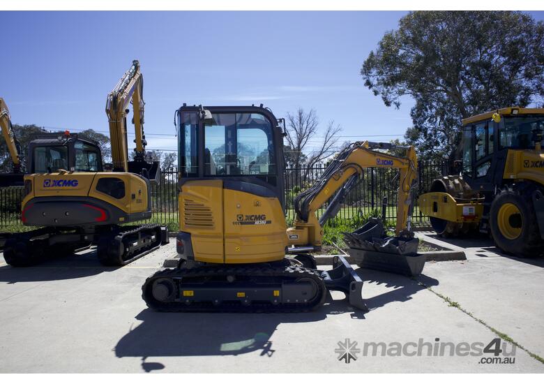 XCMG XE35U Cabin Mini Excavator – Plate Clearance – 0% Finance – Hydraulic hitch and Bucket Package
