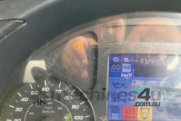 2018 Iveco Stralis 360 Horse Transporter