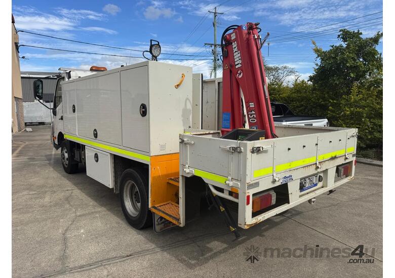 2017 HINO 300 921 PB98