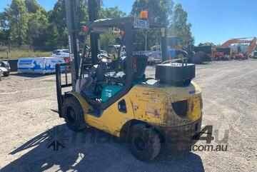 2006 Komatsu FD35AT-16 Forklift