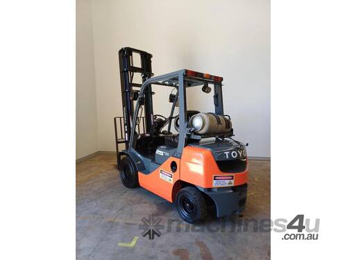 Toyota 8FG25 IC Truck - 2.5 tonne