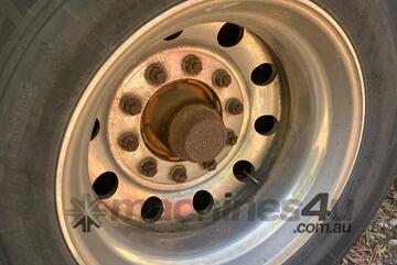 2005 Peki PKA30D Tri Axle Refrigerated Pantech Trailer