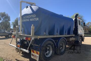 2006 Mitsubishi FV 500 Water Cart