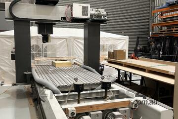 Matcam   8000 Series 5 Axis CNC