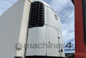 1998 Fibreglass Transport Equipment FTE 3A Tri Axle Refrigerated Pantech Trailer