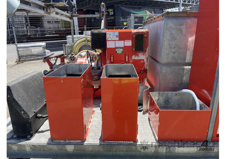 1999 Mitsubishi 500/600 Canter Fire Truck