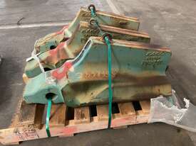 *UNRESERVED* 3 x Pallets Containing Excavator Bucket Teeth Adapters - picture2' - Click to enlarge