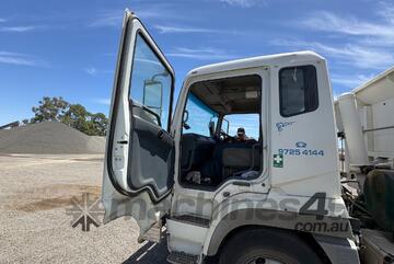 2009 Mitsubishi 6180 6x4 Tipper