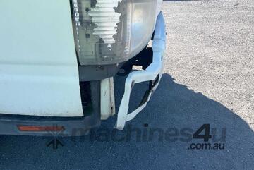 Mitsubishi 2013   FUSO Pantech