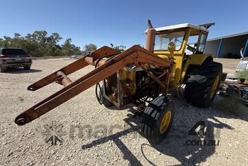 Chamberlain   C6100 TRACTOR
