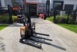 Toyota Forklift 1T Walkie Stacker - New Battery (Unit#:U1014)