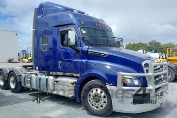 Freightliner   Cascadia PL126