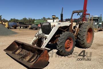 CASE 1390 + FARMFORCE POST DRIVER