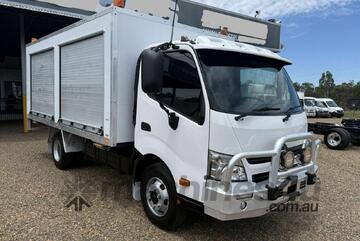 2017 Hino 300 917 ALLOY Service Body