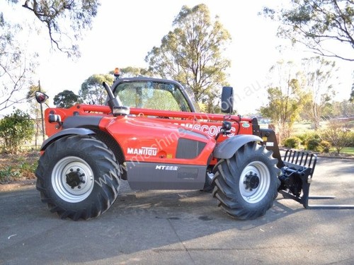 NEW MANITOU MT932 - 2013 PLATED CLEARANCE SALE