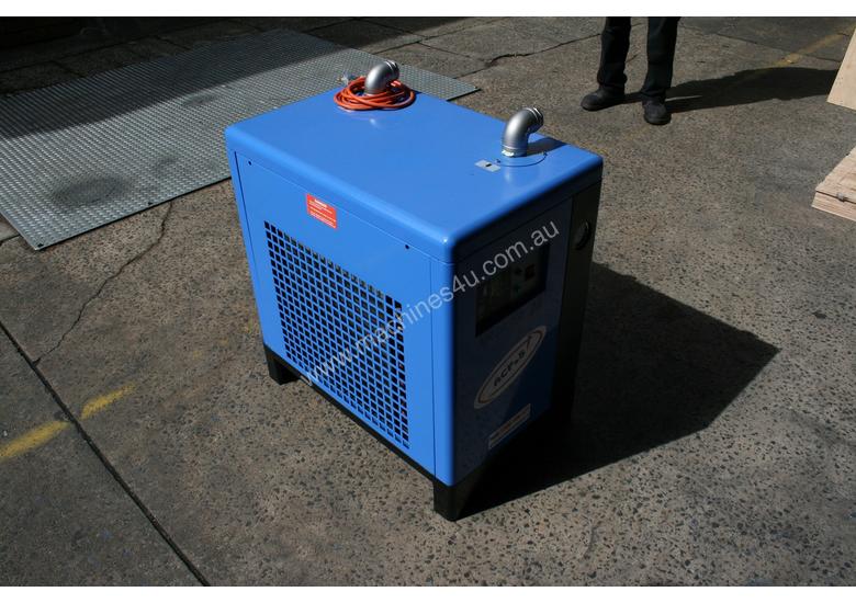 caption 104cfm Compressed Air Refrigerated Dryer for removing water from compressed air