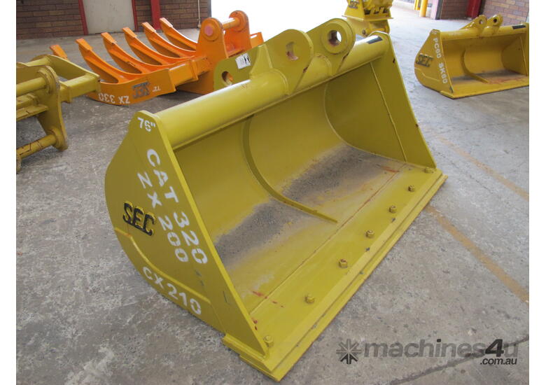 SEC 20 Ton Mud Bucket for Caterpillar CAT320 - Includes Pin, 1930mm Width