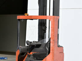 2004 TOYOTA RRB2 Reach Truck - picture2' - Click to enlarge