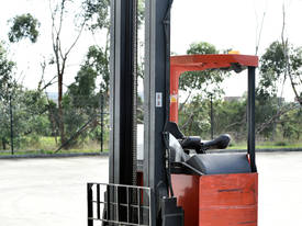 2004 TOYOTA RRB2 Reach Truck - picture1' - Click to enlarge