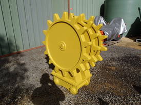 NY Holt Compaction Wheel Suit 20 Tonner - picture0' - Click to enlarge