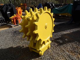 NY Holt Compaction Wheel Suit 20 Tonner - picture2' - Click to enlarge