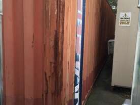 40' Red shipping container - picture0' - Click to enlarge