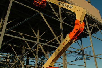JLG 1250AJP Ultra Boom - 125 ft Platform Height