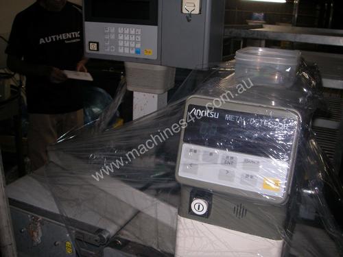 Checkweigher/Metal Detector Combination Unit with 
