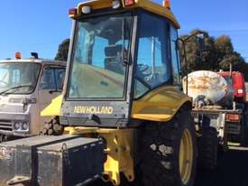 NEW HOLLAND LB110 LOADER - picture1' - Click to enlarge