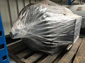 150 kw 200 hp 6 pole 415 v AC Electric Motor - picture2' - Click to enlarge